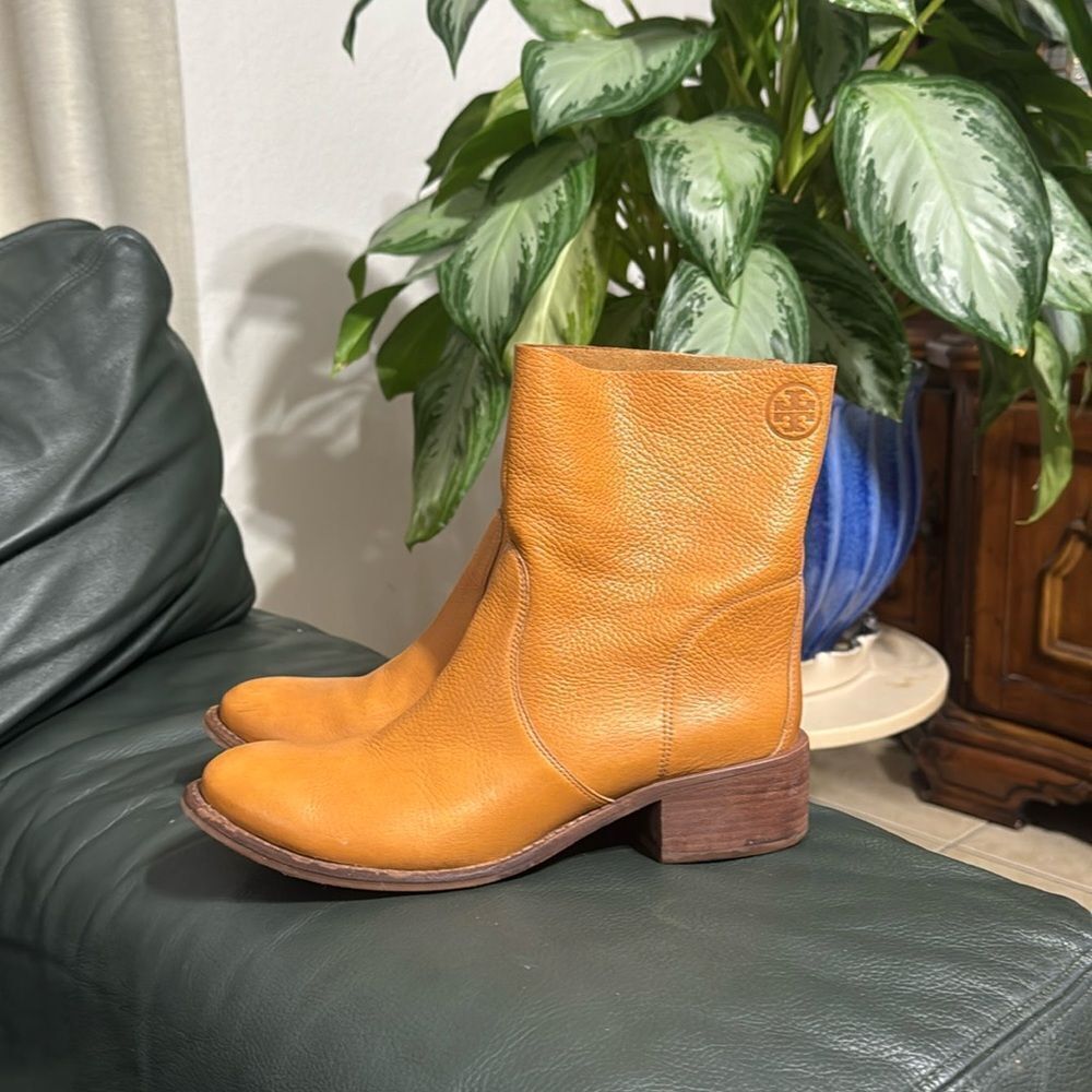 Tory Burch Boots